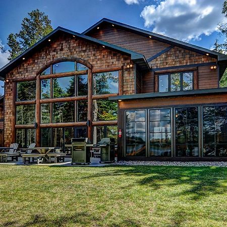 Whispering Pines Lodge: 9 Bedroom Eagle River Exterior photo